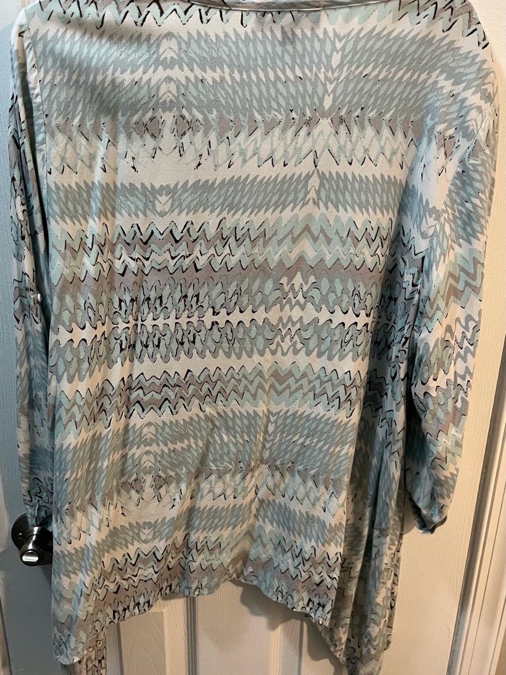 Karen Kane Green Gray Cream Chevron Button-Front V Neck Tunic Top 1X - Picture 7 of 7
